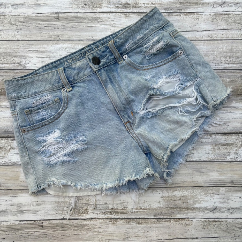 American Eagle Distressed Denim Shortsβ 6 Blue Daisy Dukes Grunge Indie 2010s